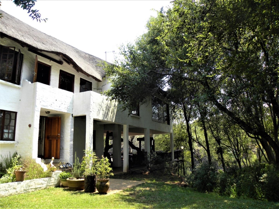 5 Bedroom Property for Sale in Lanseria Gauteng