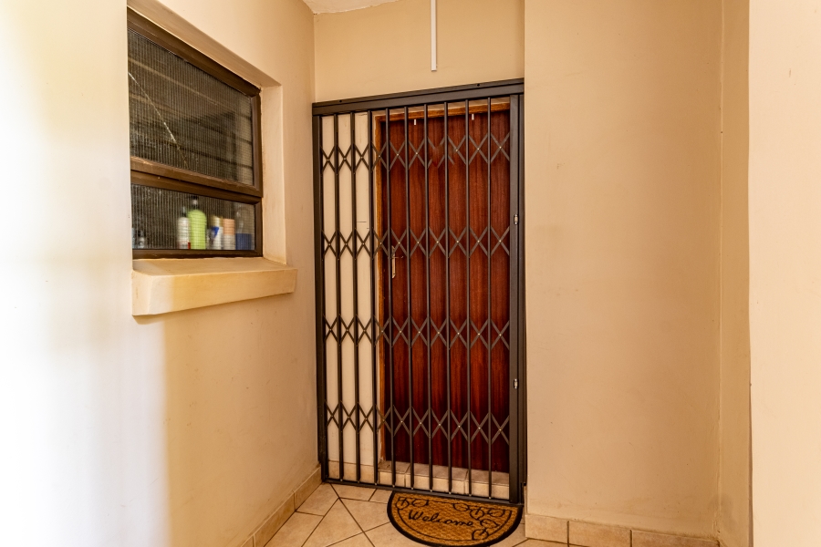 1 Bedroom Property for Sale in Oukraal Estate Gauteng