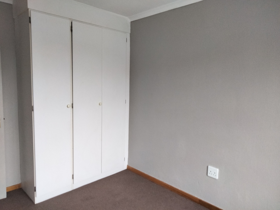 2 Bedroom Property for Sale in Helikonpark Gauteng