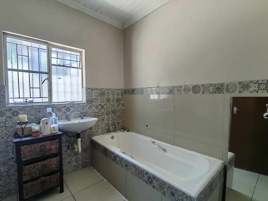 To Let 3 Bedroom Property for Rent in Claremont Gauteng