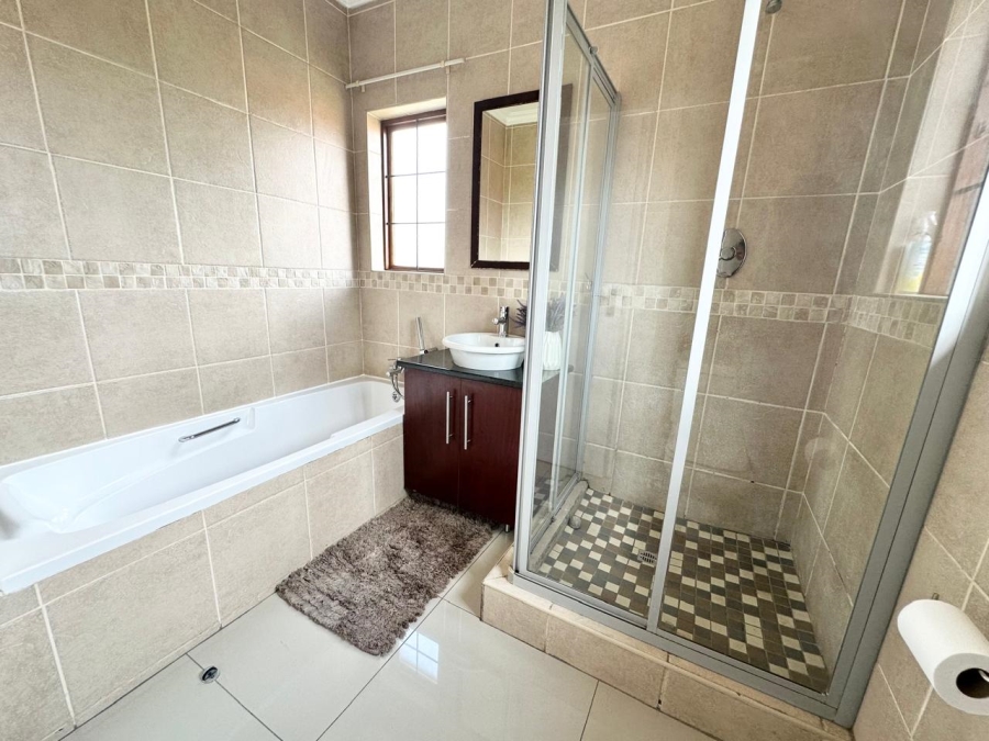 3 Bedroom Property for Sale in Thatchfield Estate Gauteng