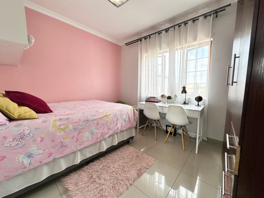 3 Bedroom Property for Sale in Thatchfield Estate Gauteng