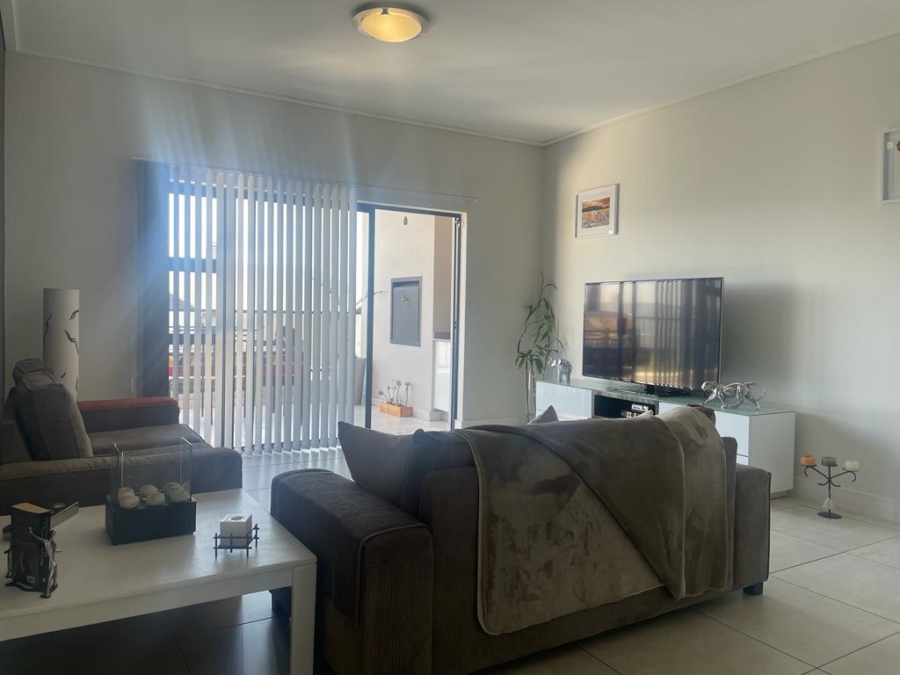 2 Bedroom Property for Sale in The Polofields Gauteng