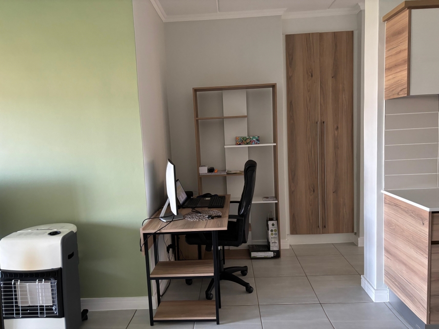 2 Bedroom Property for Sale in Waterfall Gauteng