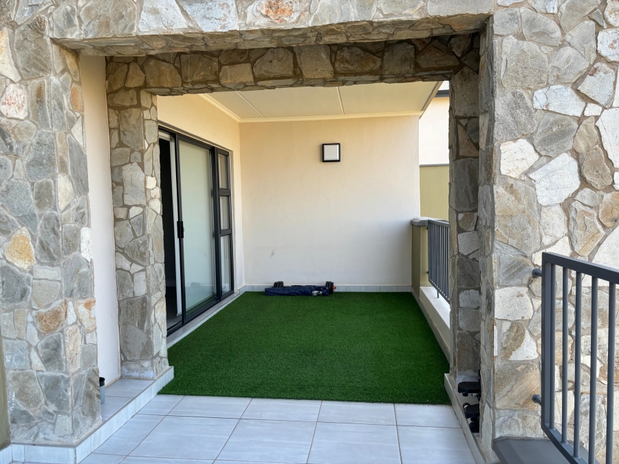 2 Bedroom Property for Sale in Waterfall Gauteng