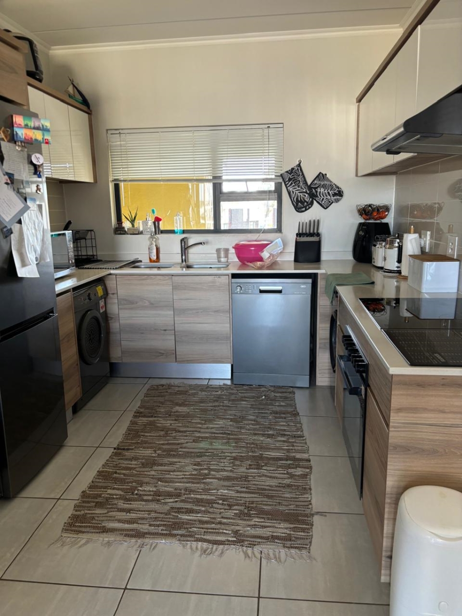 2 Bedroom Property for Sale in Waterfall Gauteng