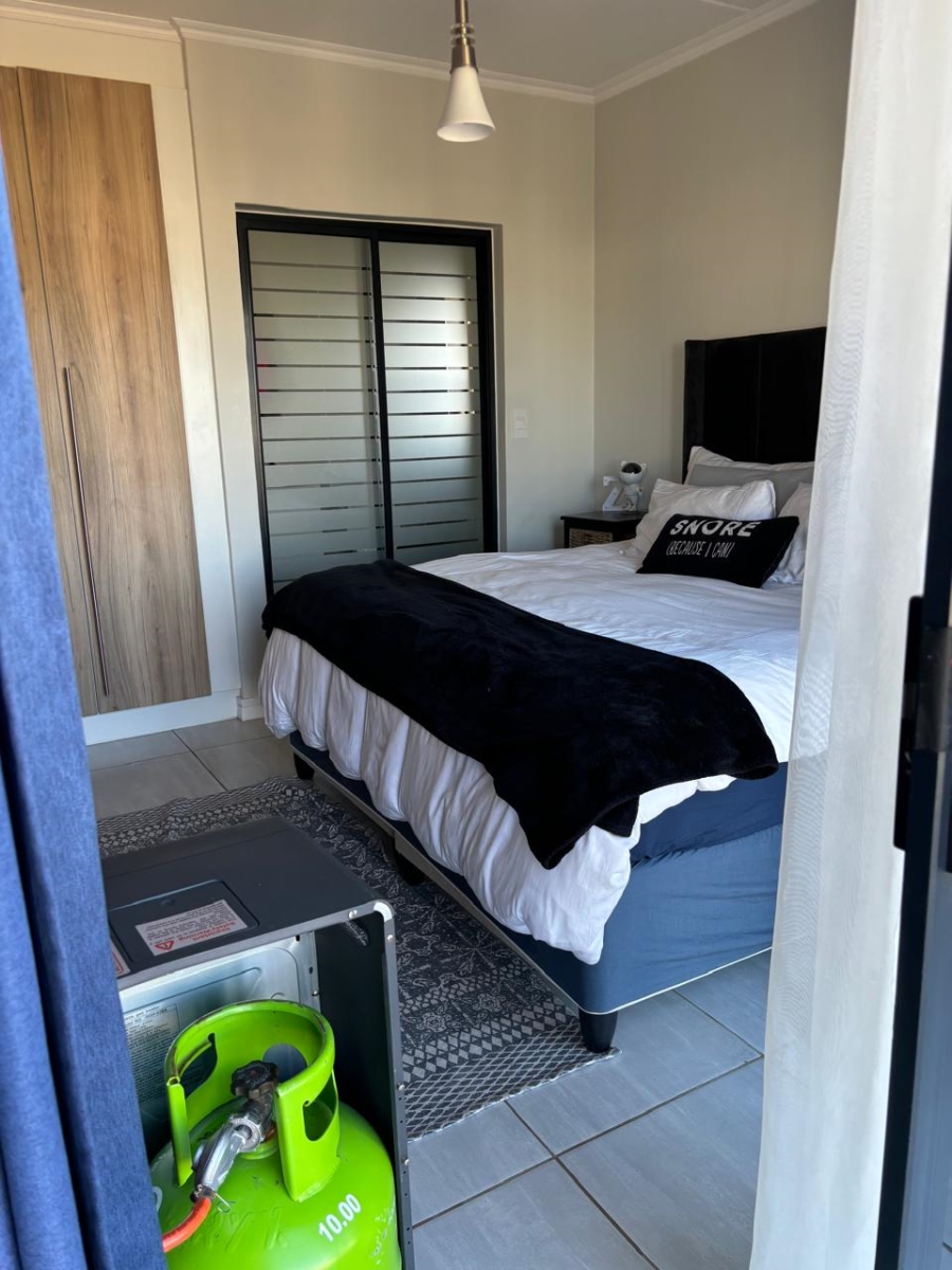 2 Bedroom Property for Sale in Waterfall Gauteng