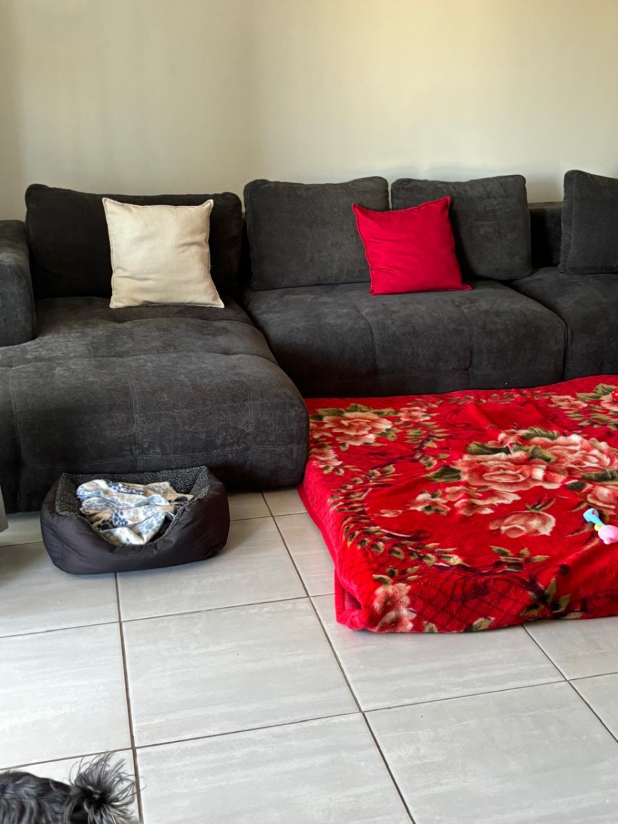 2 Bedroom Property for Sale in Waterfall Gauteng