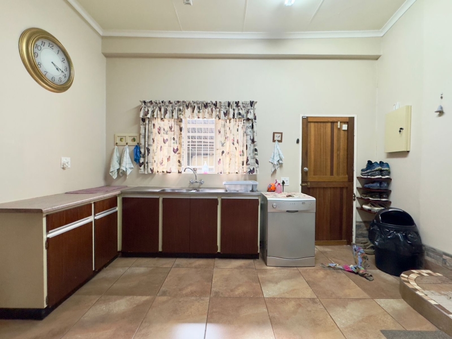 4 Bedroom Property for Sale in Vanderbijlpark SW 5 Gauteng