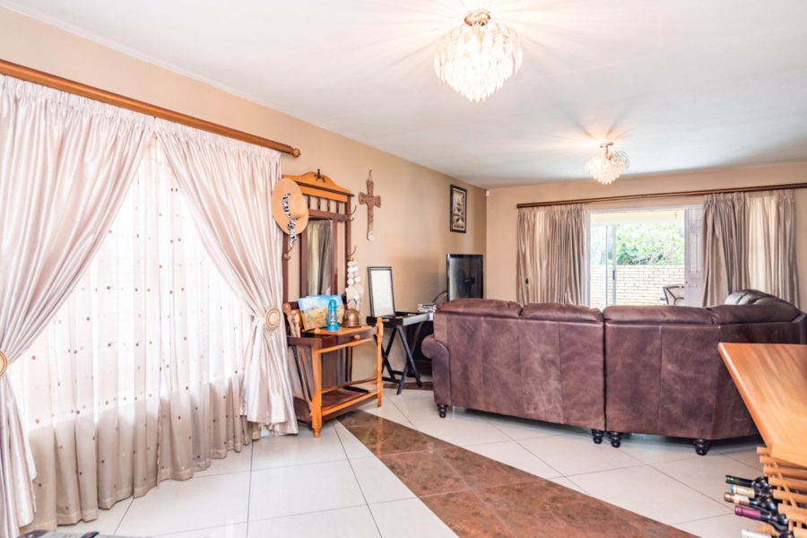 3 Bedroom Property for Sale in Willowbrook Gauteng