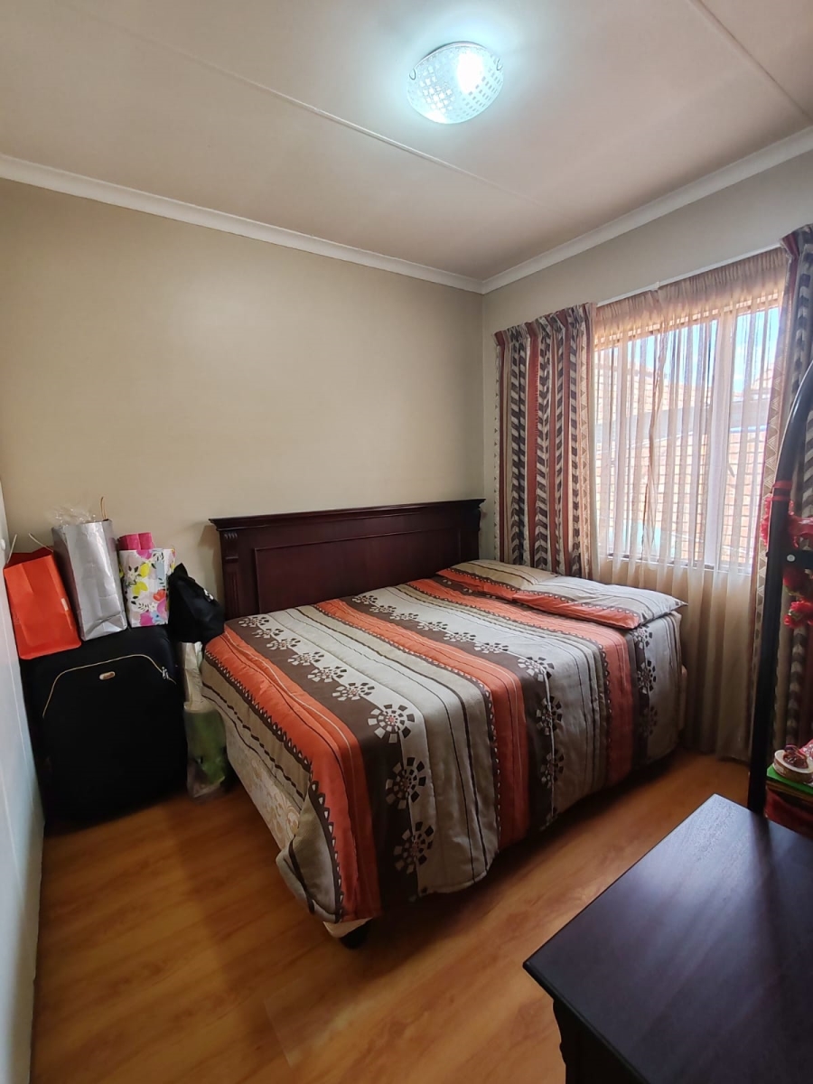 2 Bedroom Property for Sale in Halfway House Gauteng