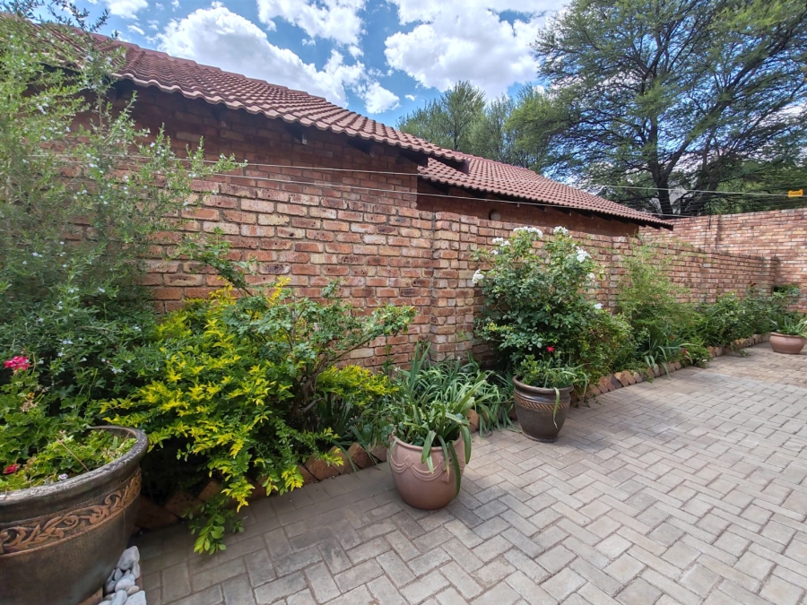 2 Bedroom Property for Sale in Halfway House Gauteng