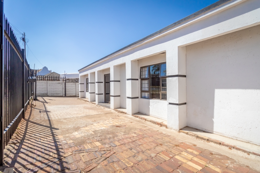 4 Bedroom Property for Sale in Maraisburg Gauteng