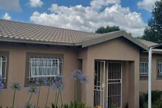 2 Bedroom Property for Sale in Weltevreden Park Gauteng