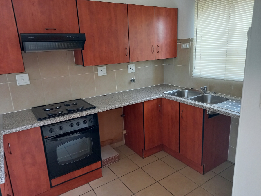 2 Bedroom Property for Sale in Florida Glen Gauteng