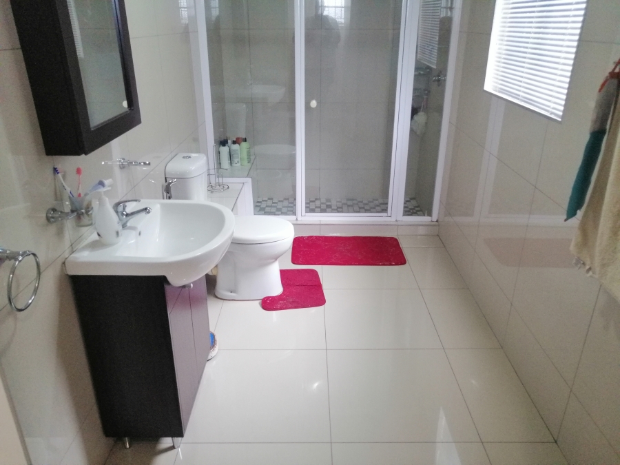 To Let 3 Bedroom Property for Rent in Helderkruin Gauteng