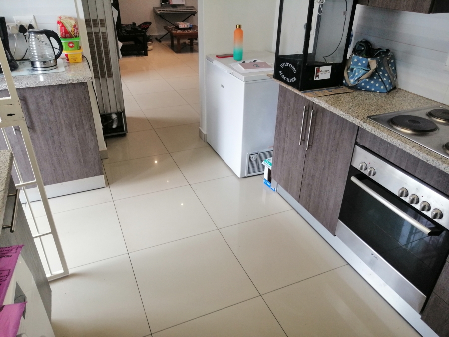 To Let 3 Bedroom Property for Rent in Helderkruin Gauteng