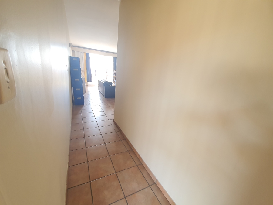 To Let 2 Bedroom Property for Rent in South Crest Gauteng