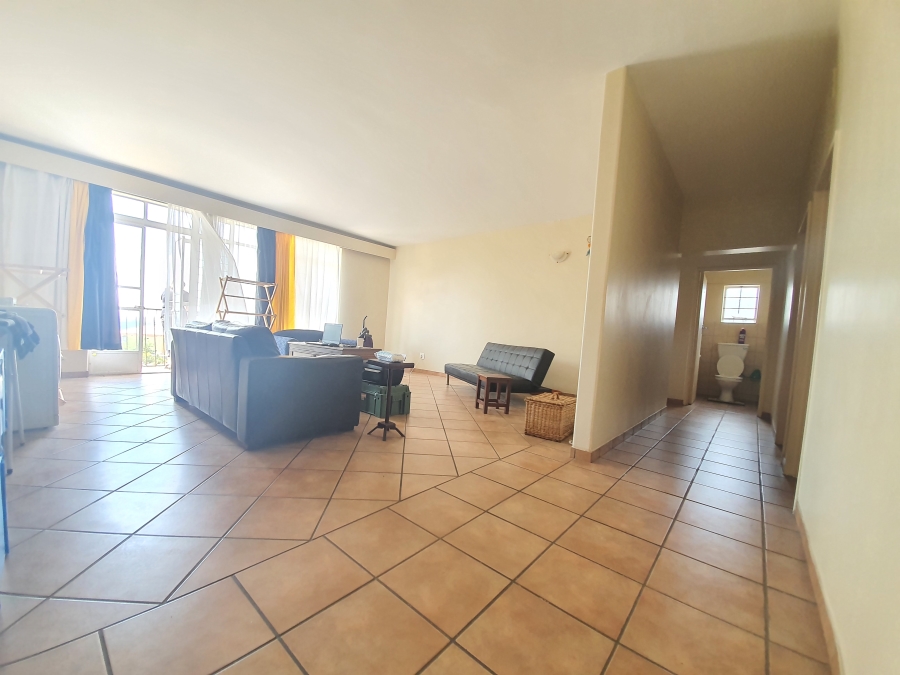 To Let 2 Bedroom Property for Rent in South Crest Gauteng