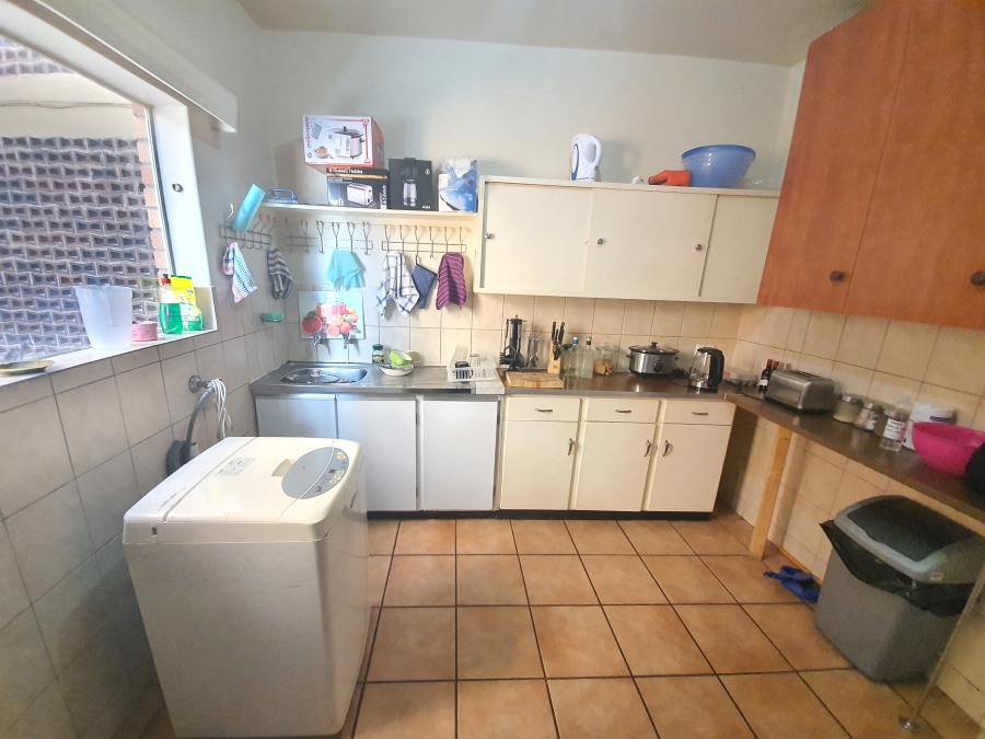 To Let 2 Bedroom Property for Rent in South Crest Gauteng