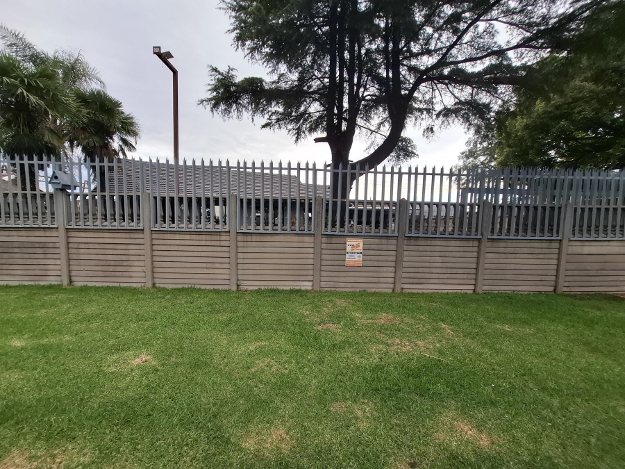 2 Bedroom Property for Sale in Dal Fouche Gauteng