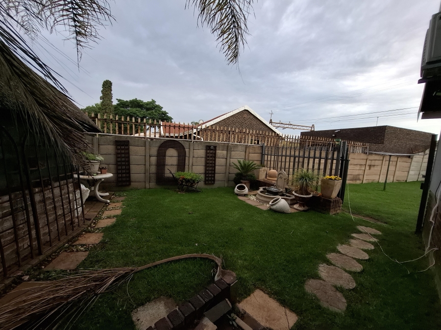 2 Bedroom Property for Sale in Dal Fouche Gauteng