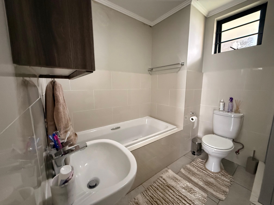 2 Bedroom Property for Sale in Amberfield Gauteng