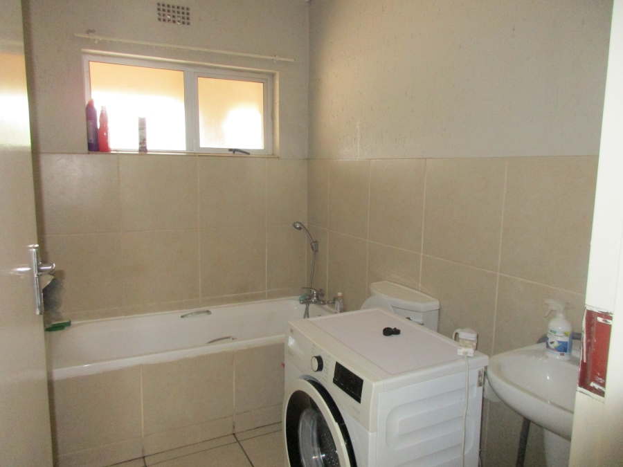 To Let 1 Bedroom Property for Rent in Ferndale Gauteng