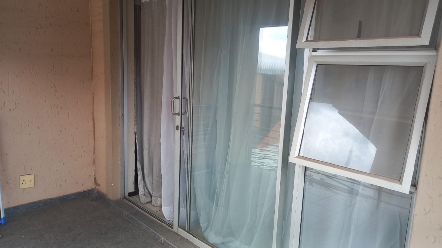 To Let 1 Bedroom Property for Rent in Ferndale Gauteng