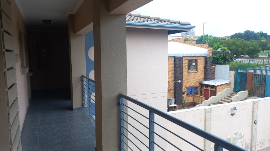 To Let 1 Bedroom Property for Rent in Ferndale Gauteng