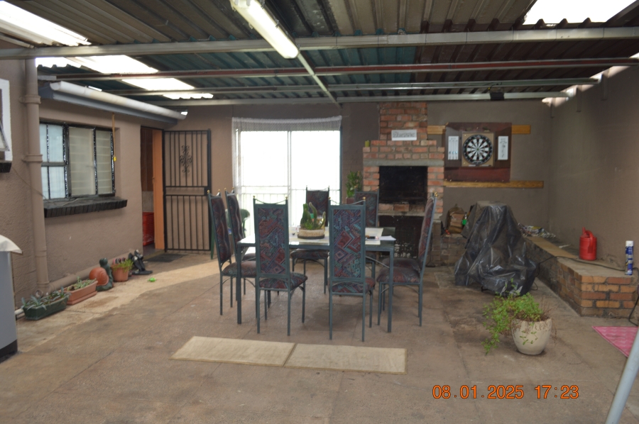 3 Bedroom Property for Sale in Kookrus Gauteng