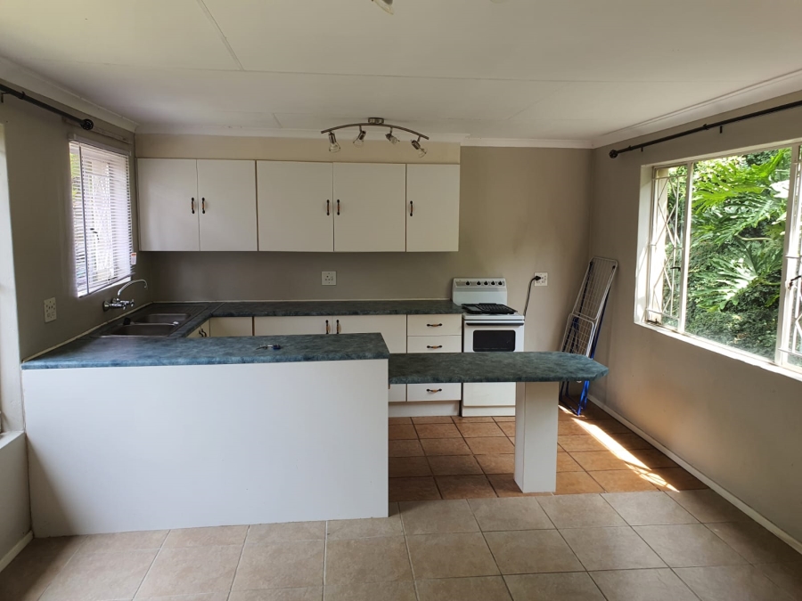 To Let 1 Bedroom Property for Rent in Parkmore Gauteng