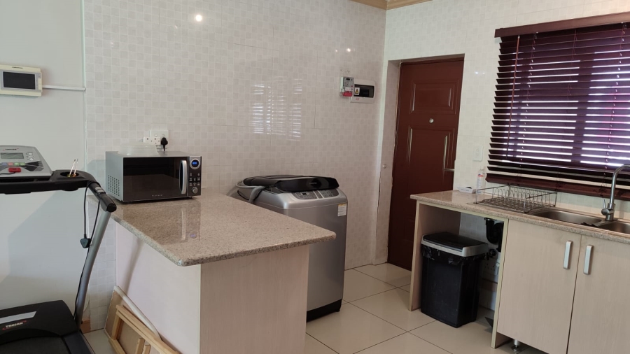 To Let 1 Bedroom Property for Rent in Noordwyk Gauteng