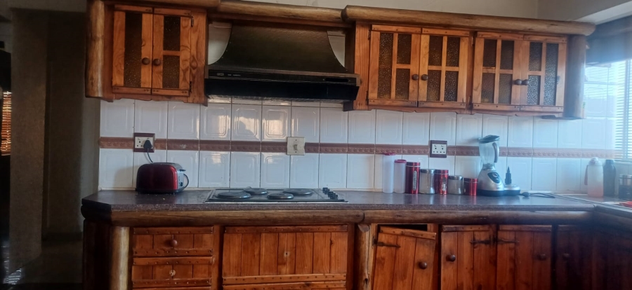 4 Bedroom Property for Sale in Lambton Gauteng