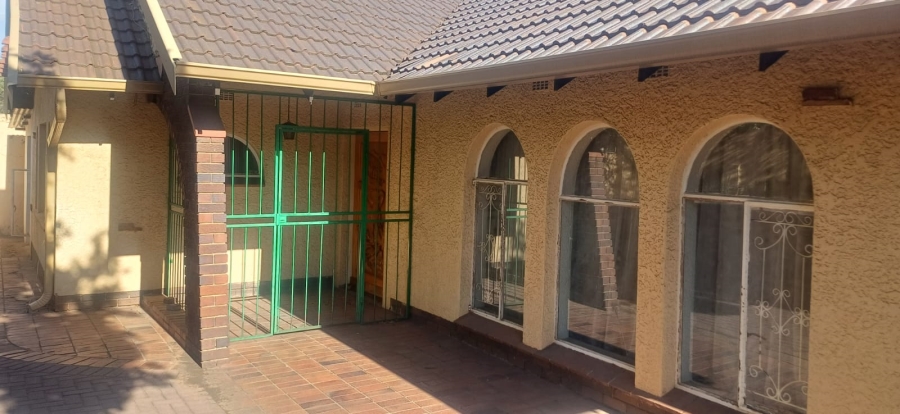 4 Bedroom Property for Sale in Lambton Gauteng