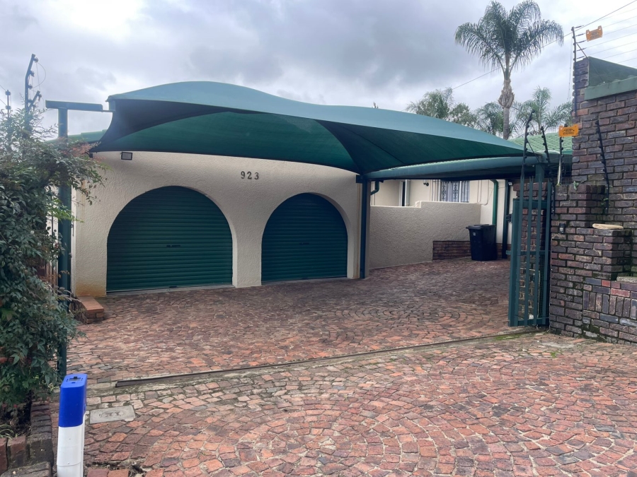 5 Bedroom Property for Sale in Wilgeheuwel Gauteng