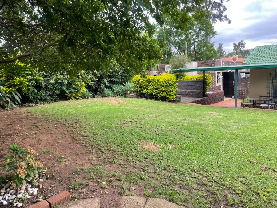 5 Bedroom Property for Sale in Wilgeheuwel Gauteng