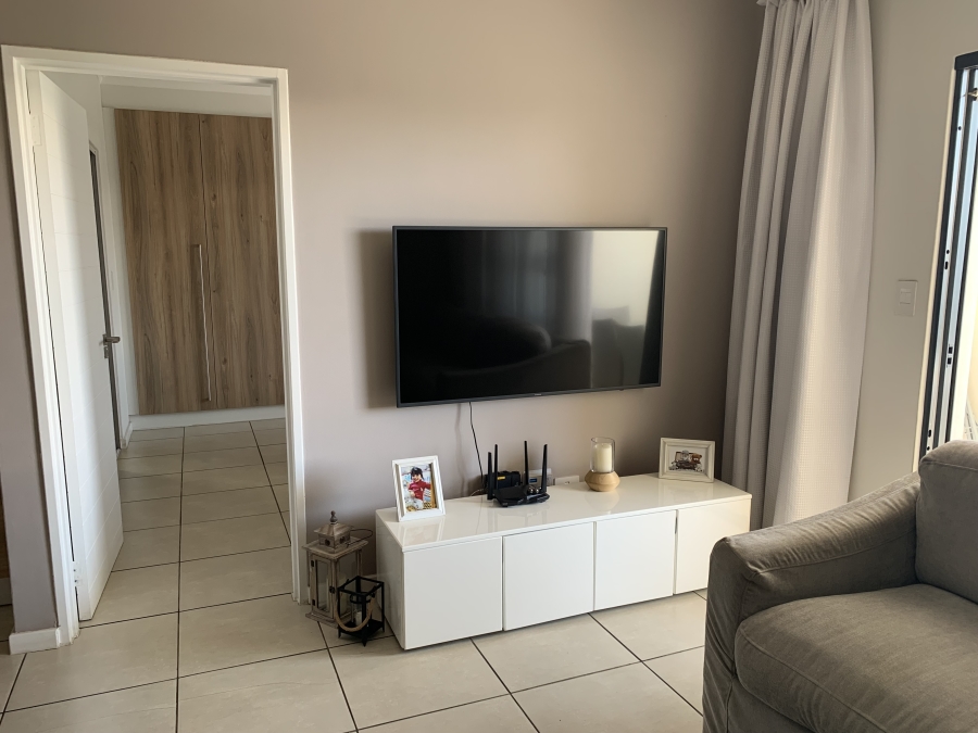 1 Bedroom Property for Sale in Modderfontein Gauteng