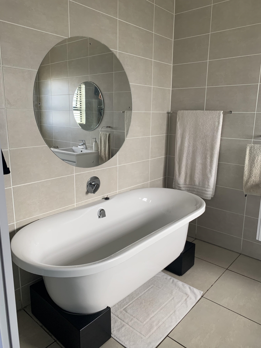 1 Bedroom Property for Sale in Modderfontein Gauteng