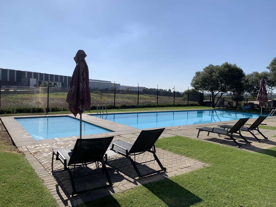 1 Bedroom Property for Sale in Modderfontein Gauteng