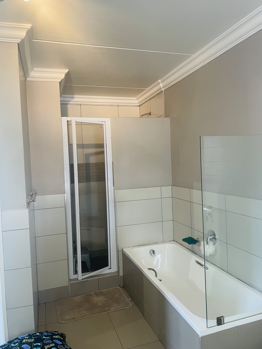 3 Bedroom Property for Sale in Chartwell Gauteng