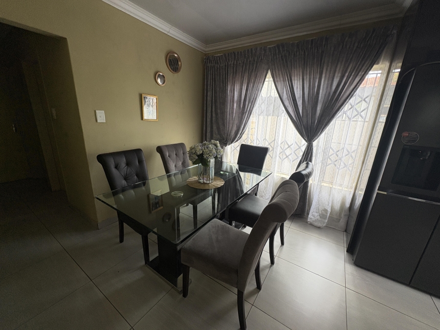 3 Bedroom Property for Sale in Rosslyn Gauteng