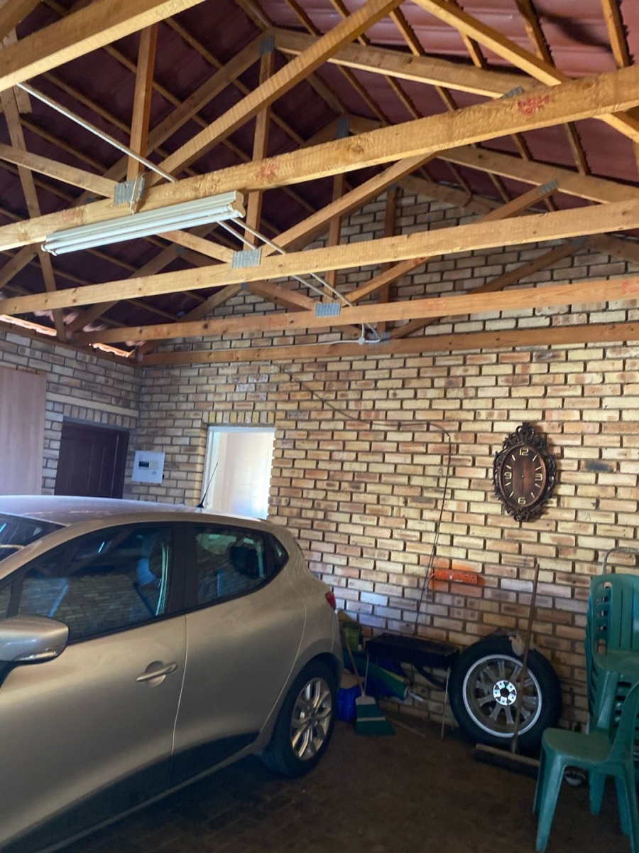 5 Bedroom Property for Sale in Willowbrook Gauteng