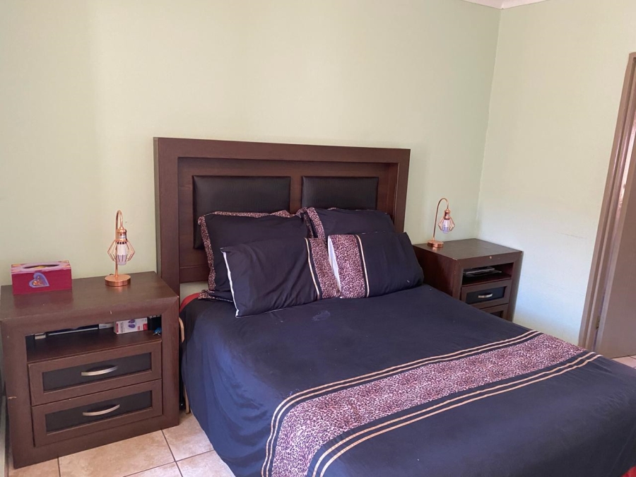 5 Bedroom Property for Sale in Willowbrook Gauteng