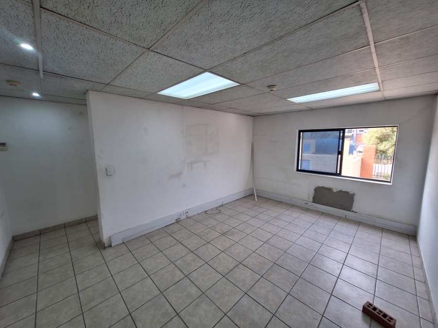 To Let commercial Property for Rent in North Riding Gauteng