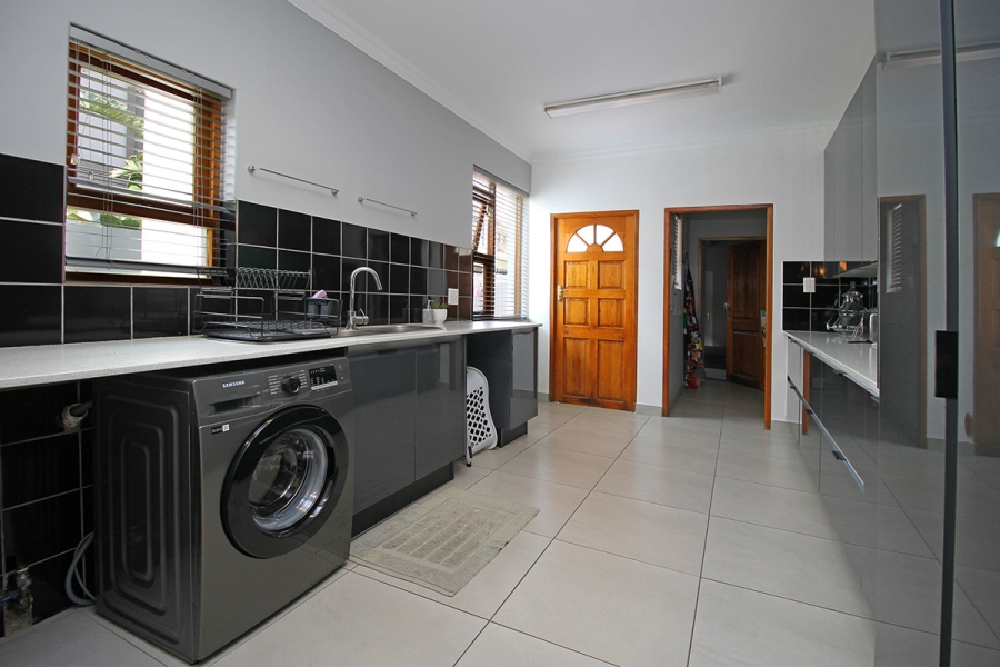 To Let 3 Bedroom Property for Rent in Greenstone Hill Gauteng