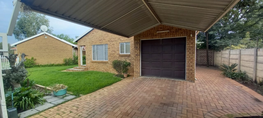 To Let 2 Bedroom Property for Rent in Dalpark Ext 1 Gauteng