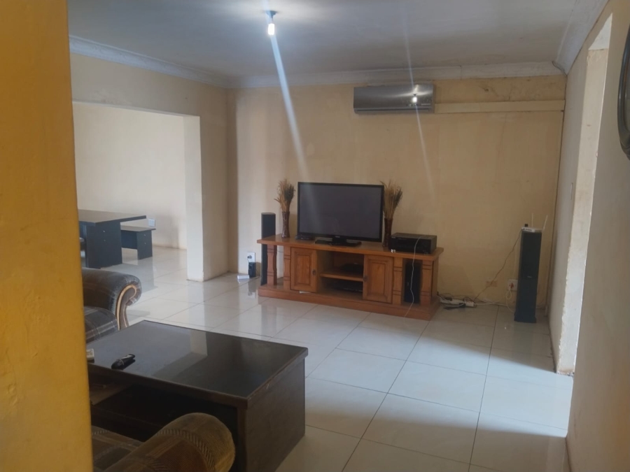 4 Bedroom Property for Sale in Ga-Rankuwa Gauteng