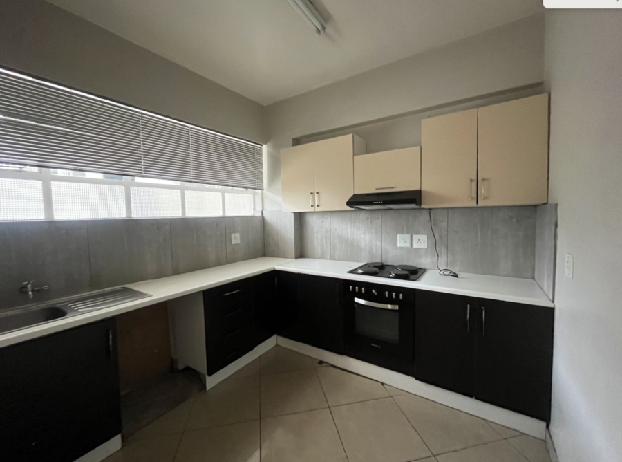 To Let 1 Bedroom Property for Rent in Illovo Gauteng