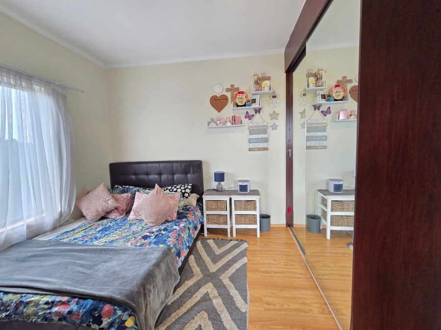 1 Bedroom Property for Sale in Hurlyvale Gauteng